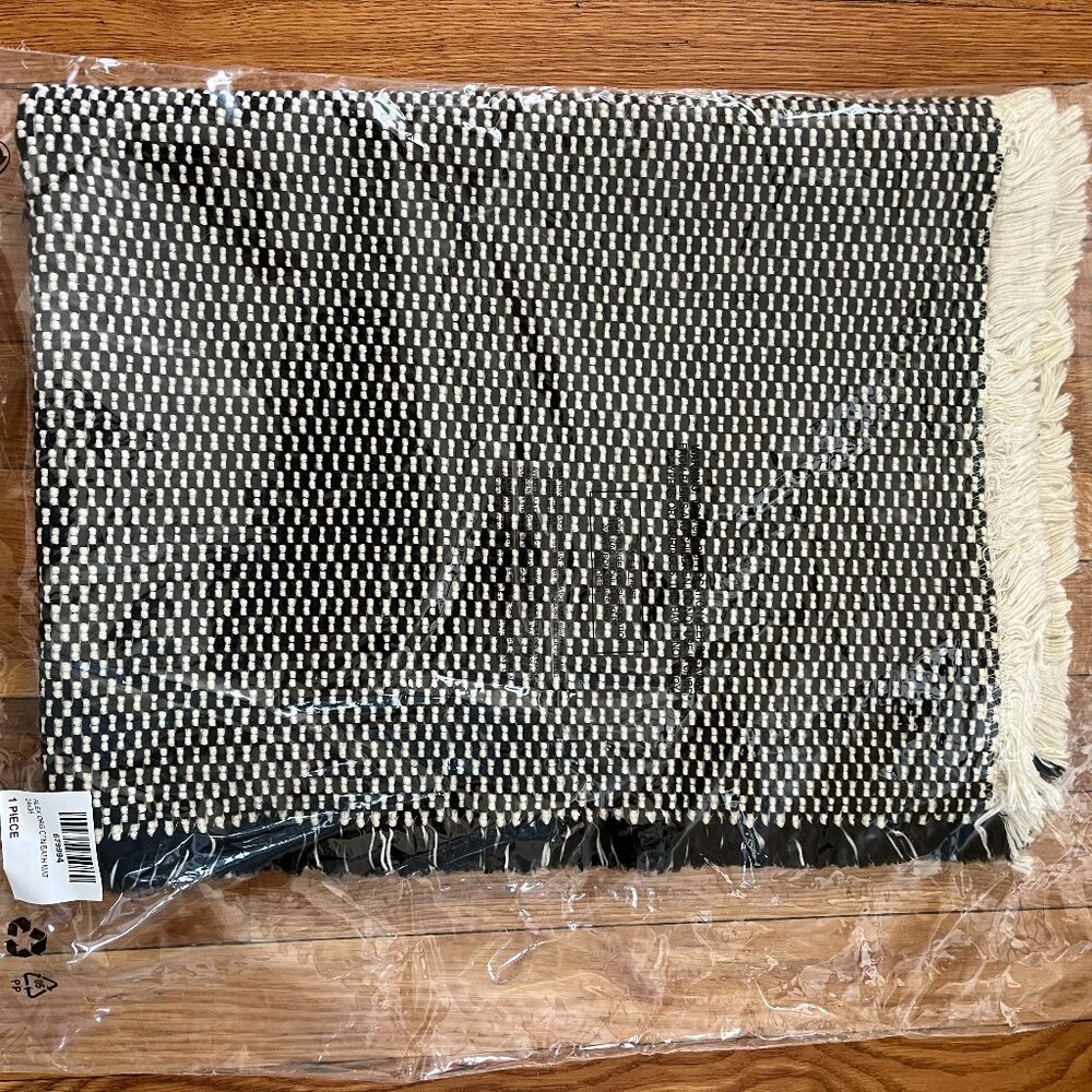 CB2 Alex Organic Cotton Black and White Reversible Bath Mats